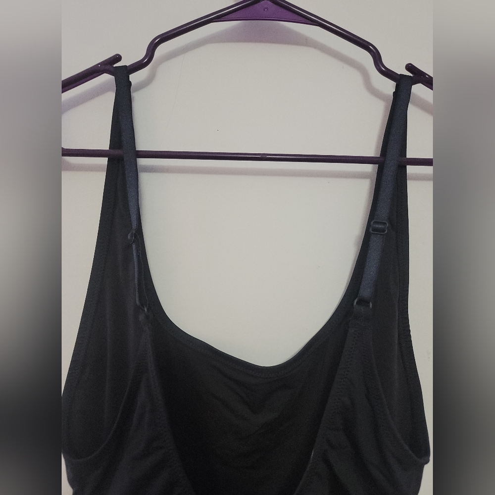 SIGNATURE SKIMS SCOOP NECK ONE PIECE NWT ONYX LARGE - Picture 8 of 8